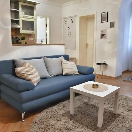 Apartment Carpe diem in Belgrad Exterior foto